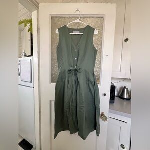 Liz Alig 100% linen olive green button down dress. Never worn.